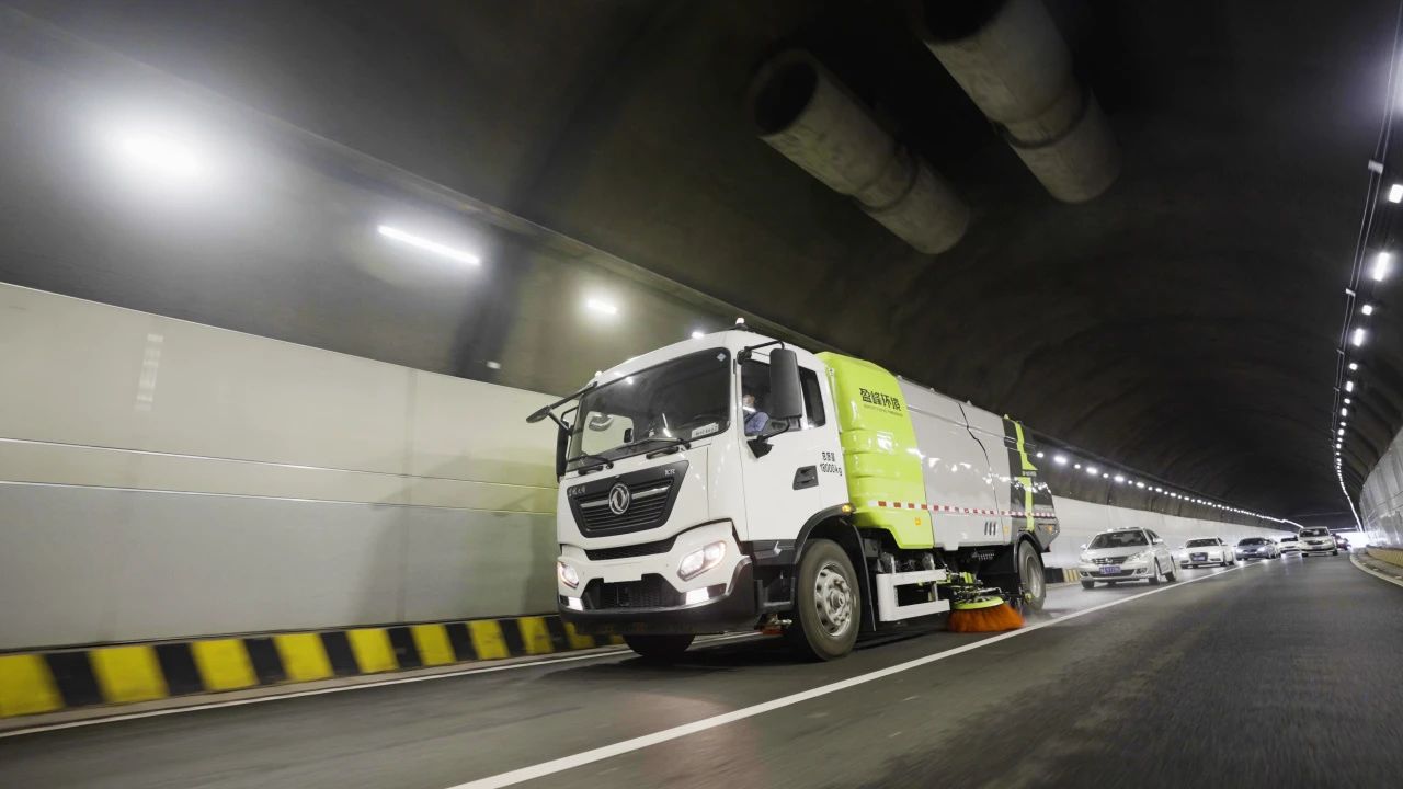 获赞！BB贝博艾弗森环境新能源装备硬核守护2024珠海航展